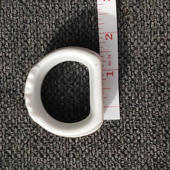 Vintage Mount Clemons Ribbon & Holly Napkin Ring 6 Piece Set Red Bow Green Holly - Picture 7 of 8